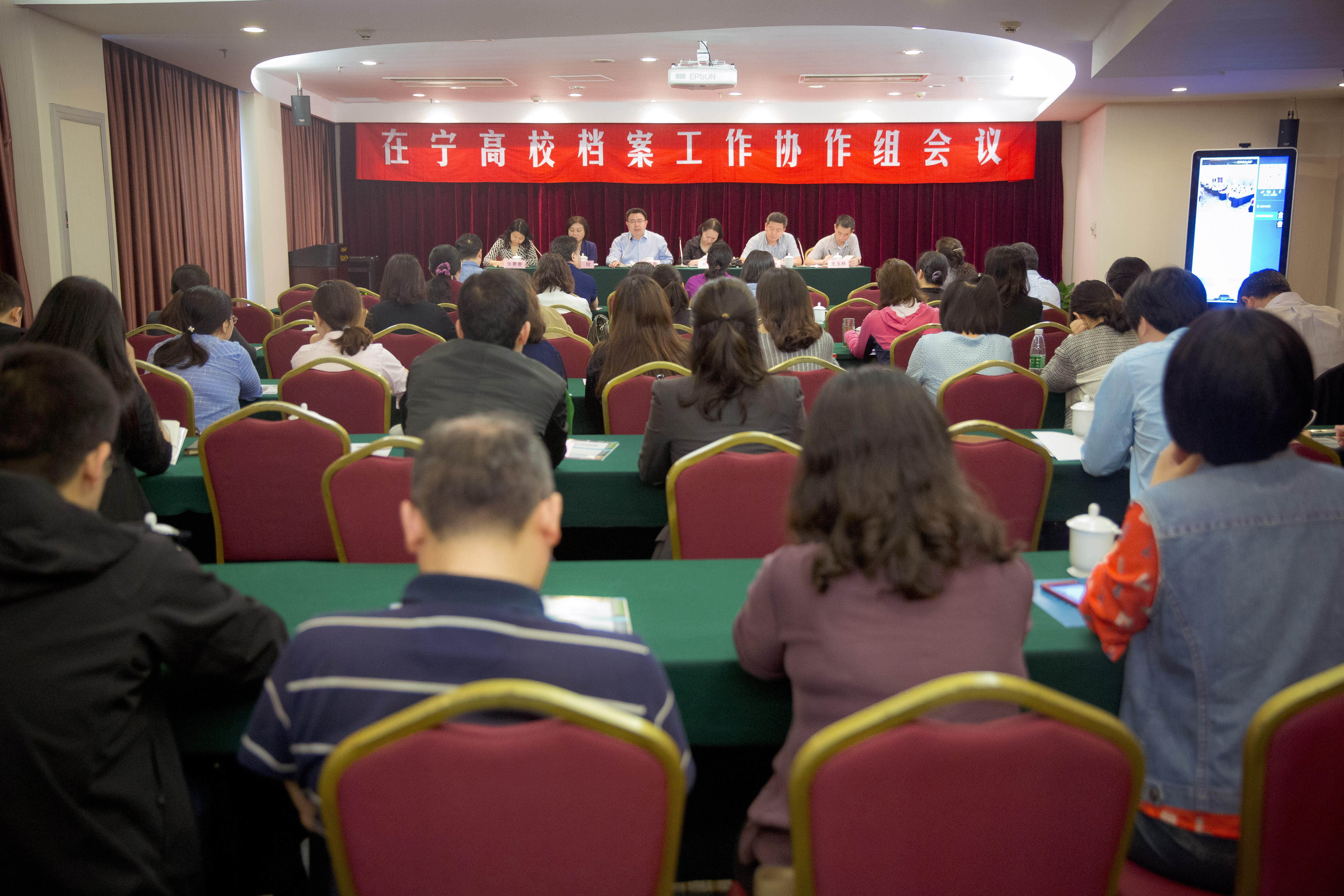 点击图片浏览大图，滚动鼠标放大